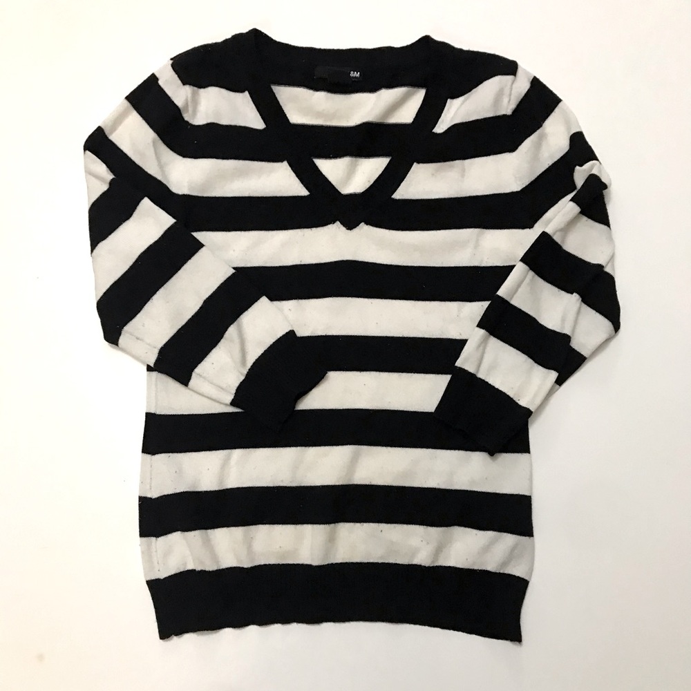 H&M black and white sweater